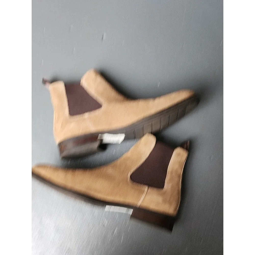 Steve Madden Men's 9.5M Suede Chukka Boots in Beige and Dark Brown Western